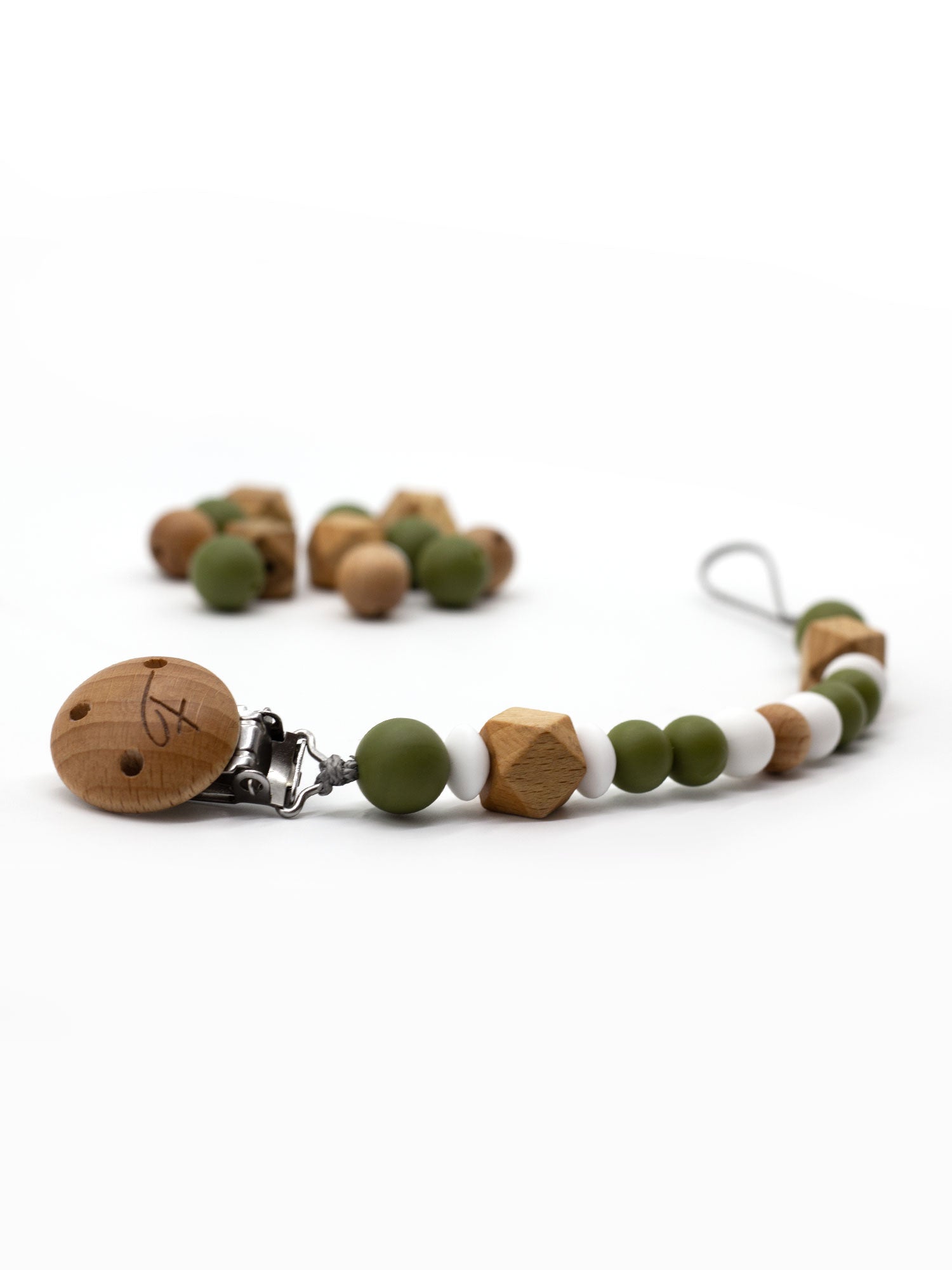 Pacifier chain || Simply Green